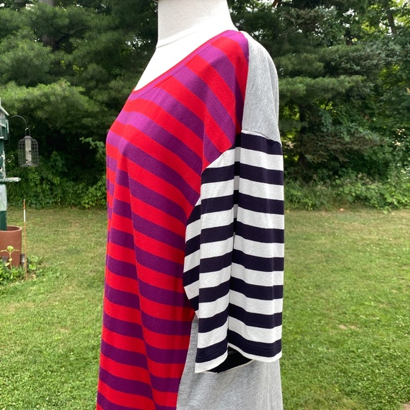 Colorful Alembika High-Low T - Picture 4 of 10